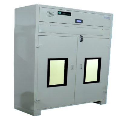 GARMENT STORAGE UNIT